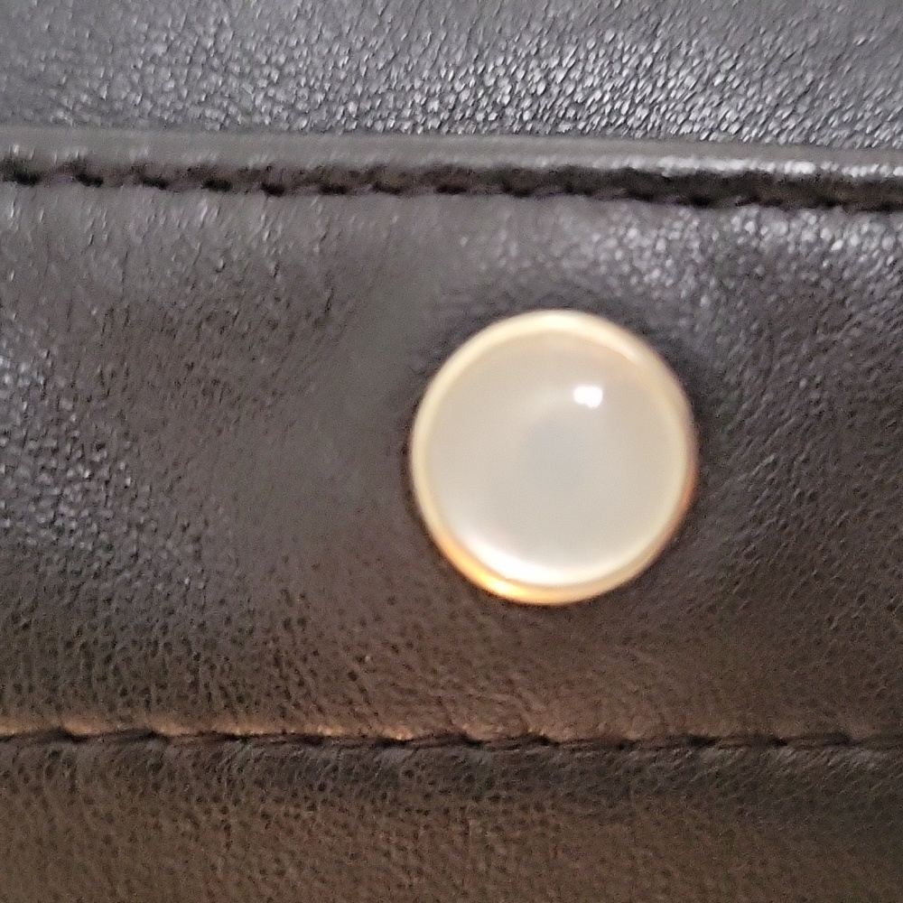 Carlisle Women's Elegant Black Leather Jacket - Picture 3 of 3